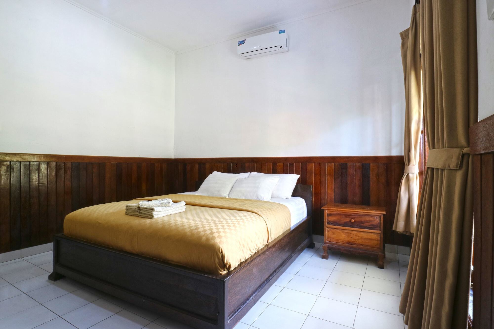 Puri Nusa Beach Hotel Batumadeg Exterior foto
